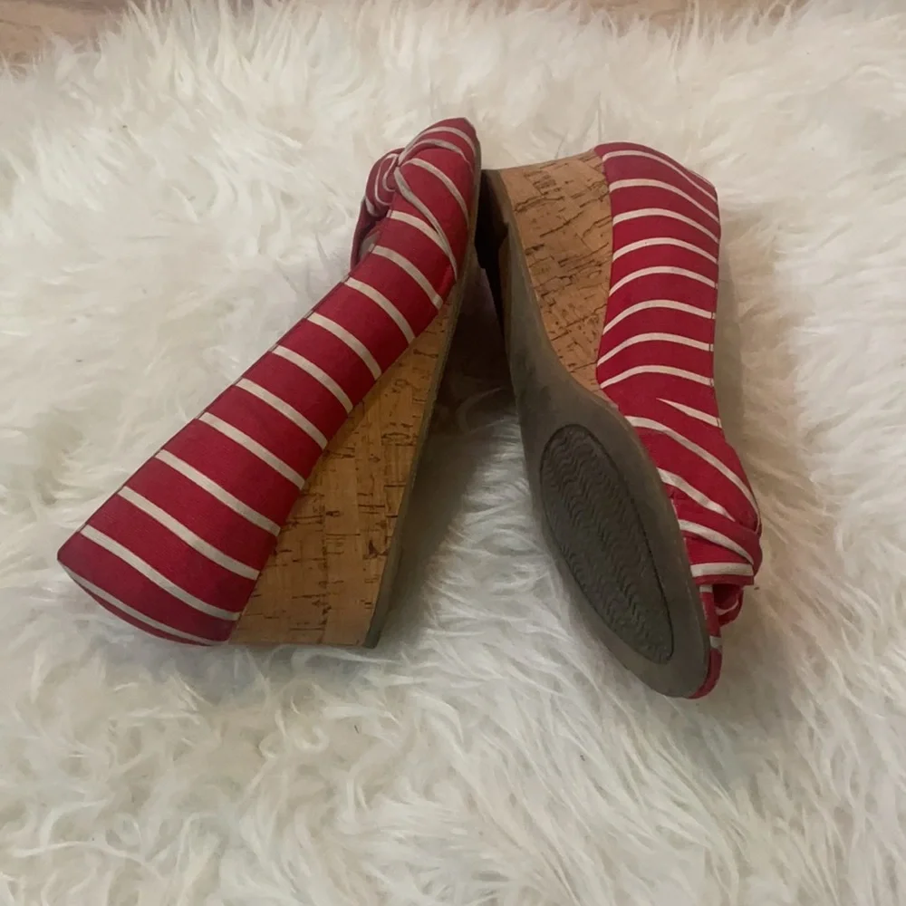 Naturalizer striped wedge heels red and white size 8.5 rockabilly